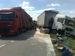 stret dvoch kamionov na I/50 Vestenice